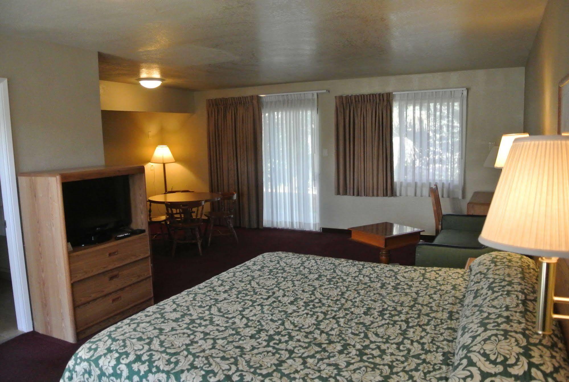 Vino Inn & Suites Atascadero Exteriör bild